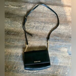 MICHAEL KORS JET SET TRAVEL LG PHONE CROSSBODY SAFFIANO LEATHER BAG CLUTCH BLACK